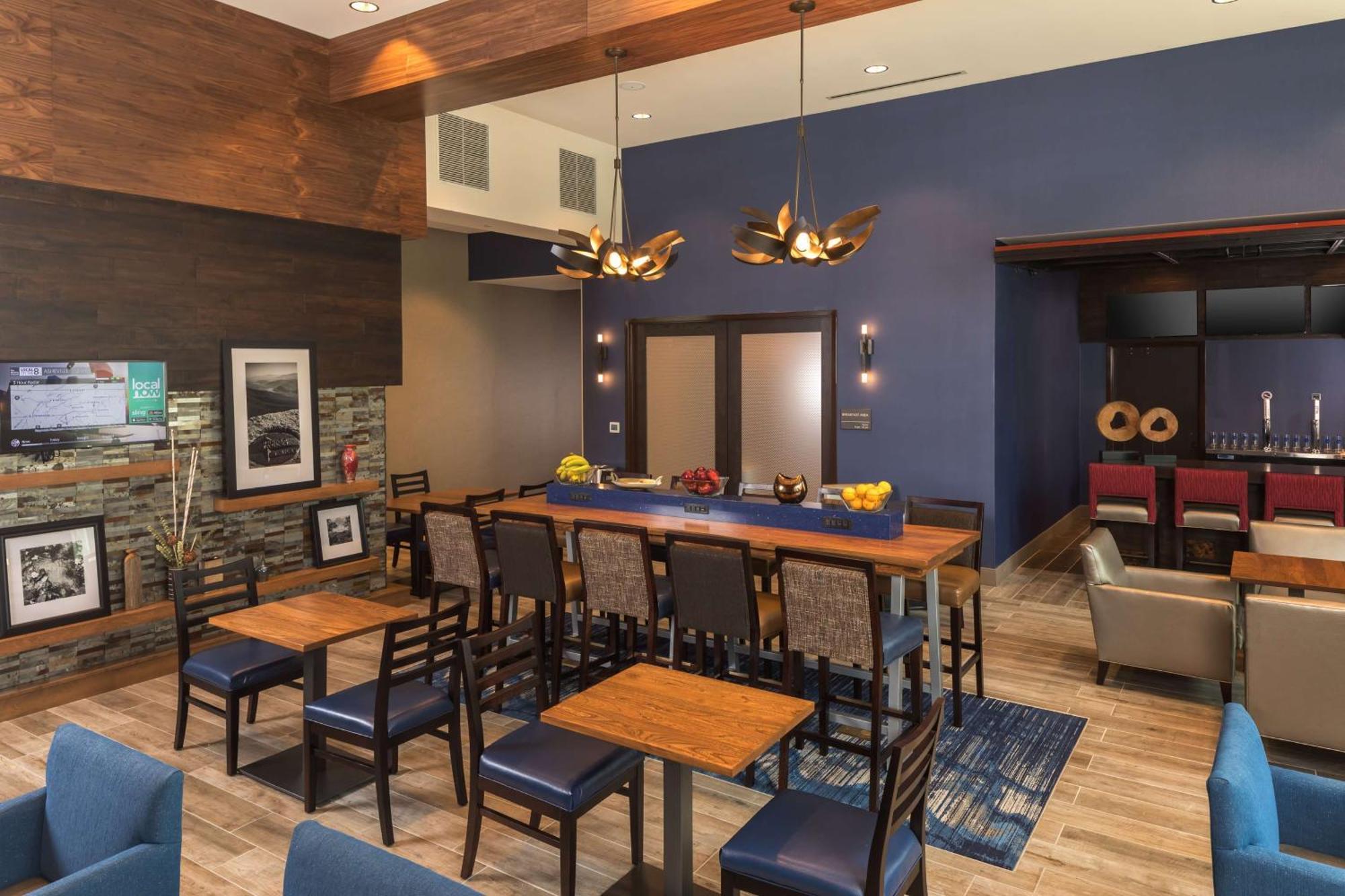Hampton Inn & Suites-Asheville Biltmore Village, Nc Bagian luar foto