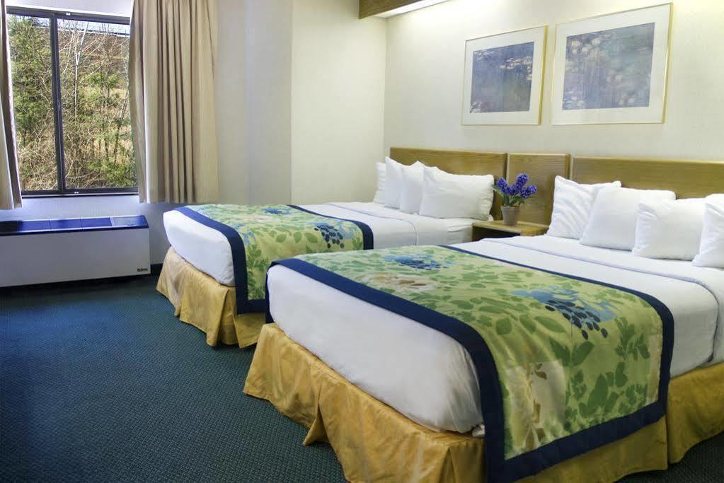Hampton Inn & Suites-Asheville Biltmore Village, Nc Bagian luar foto